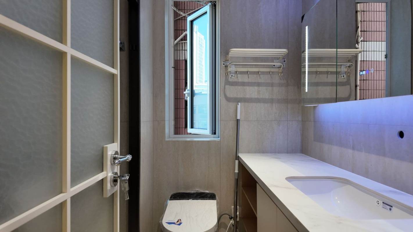 Housing image — Bathroom