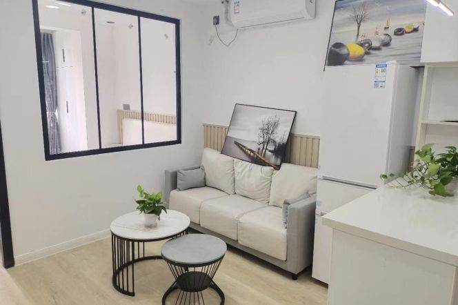2BR Apartment near Zhongshan Park (L3/L4)
