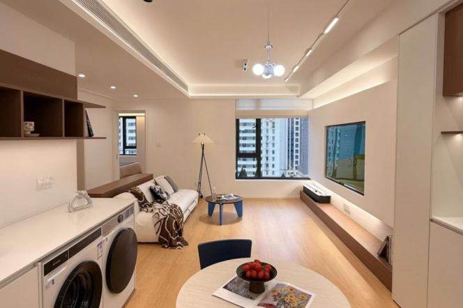 Spacious 1BR Apartment in Suzhou Creek / SH Railway Station (L13)