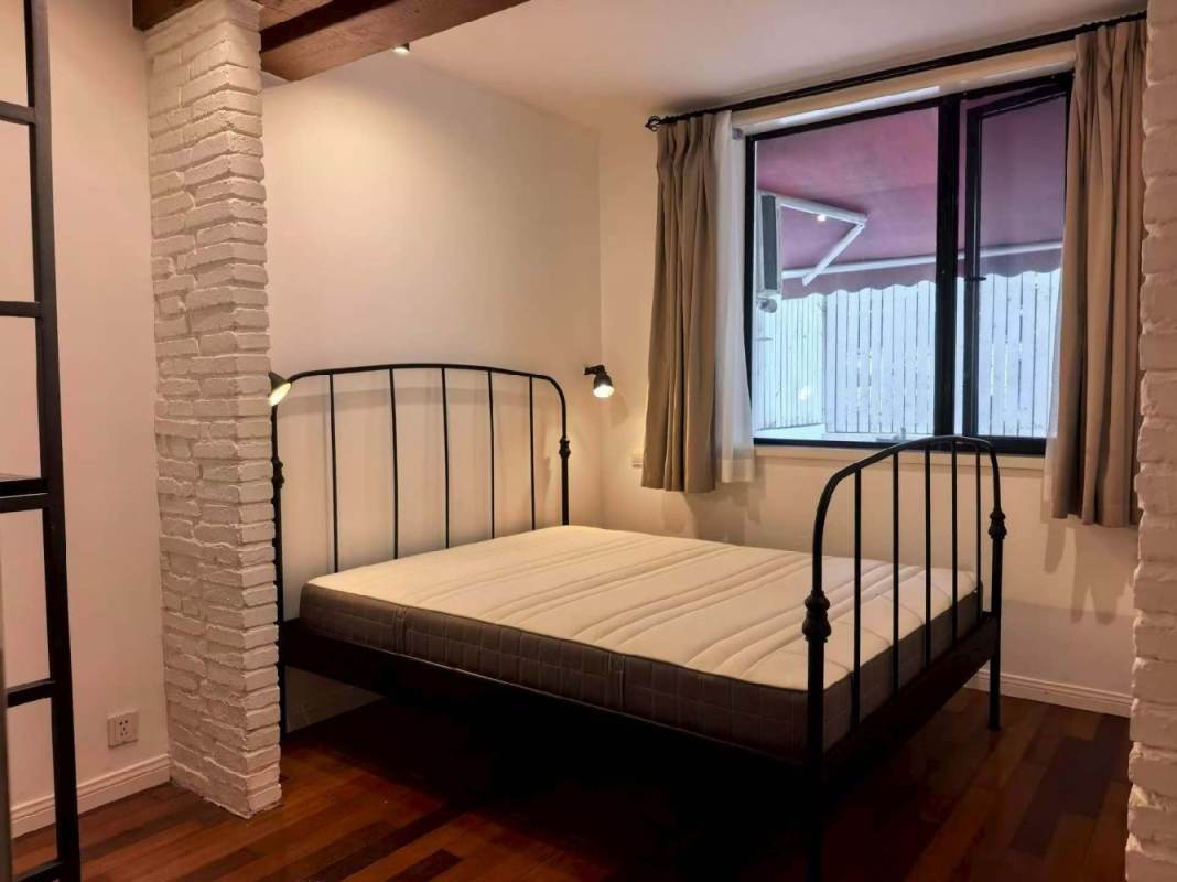 Housing image — Bedroom