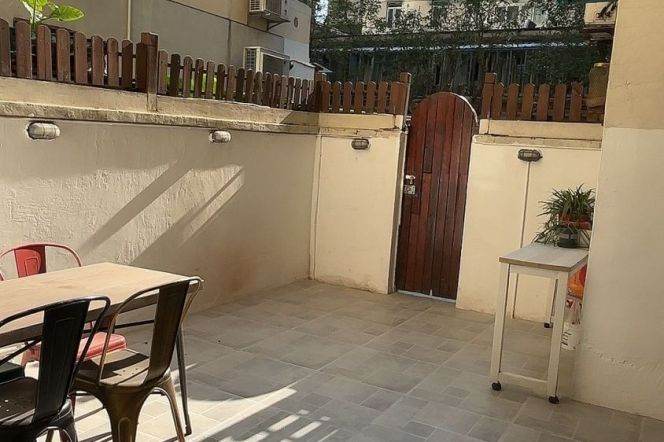 1BR Apartment in Xujiahui with Terrace (L1/L9/L11)