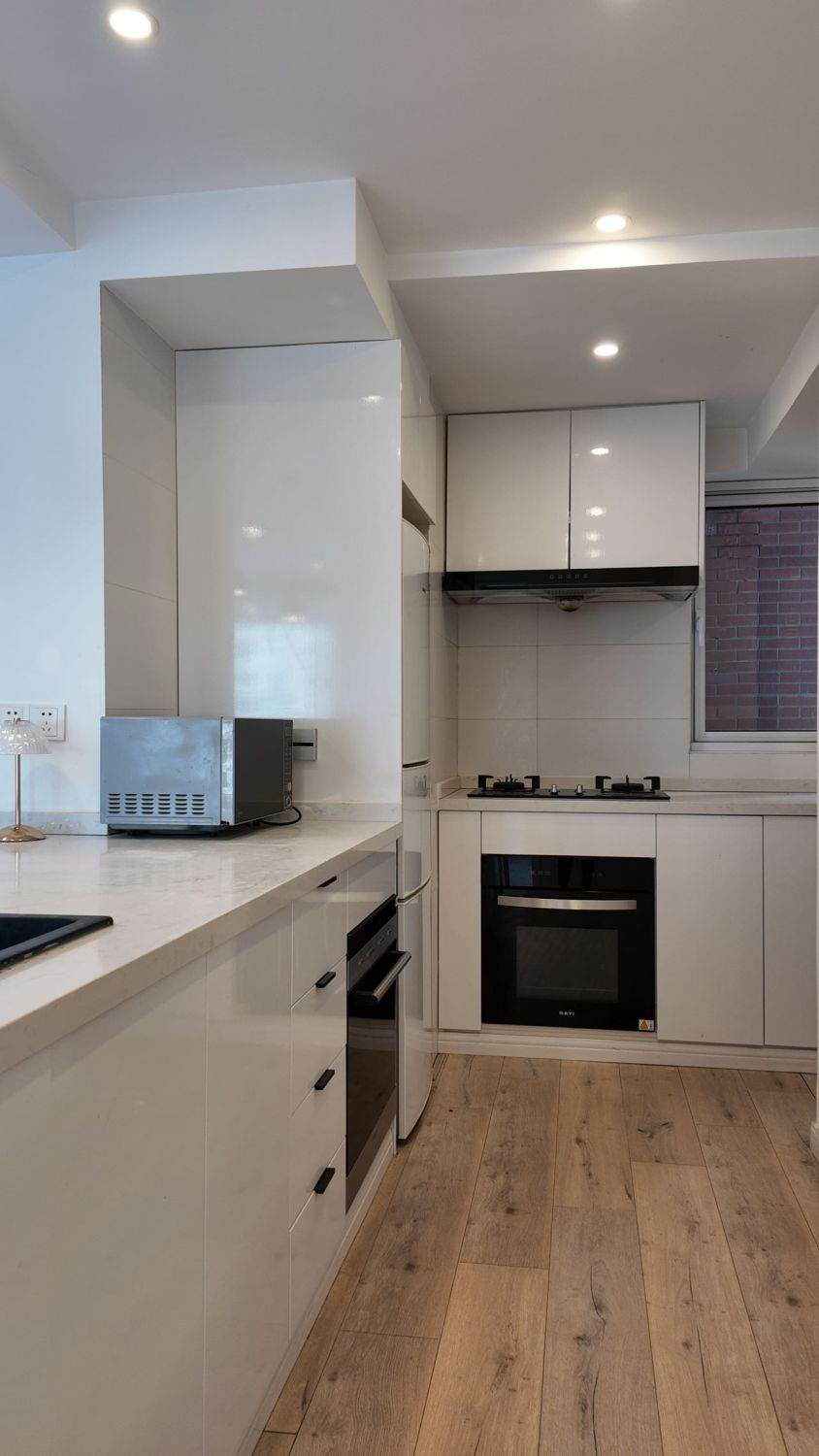 Housing image — Kitchen