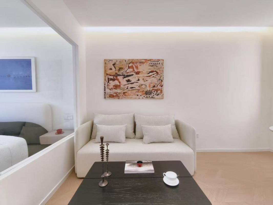 Housing image — Living Room