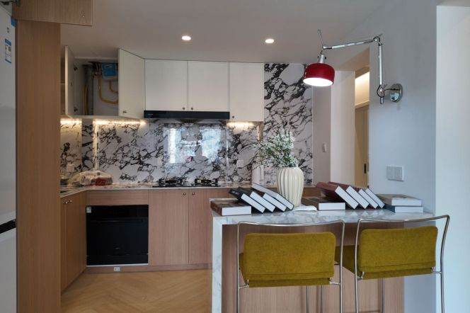 3BR Apartment near Nanjing Xi Lu (L2/L12/L13)