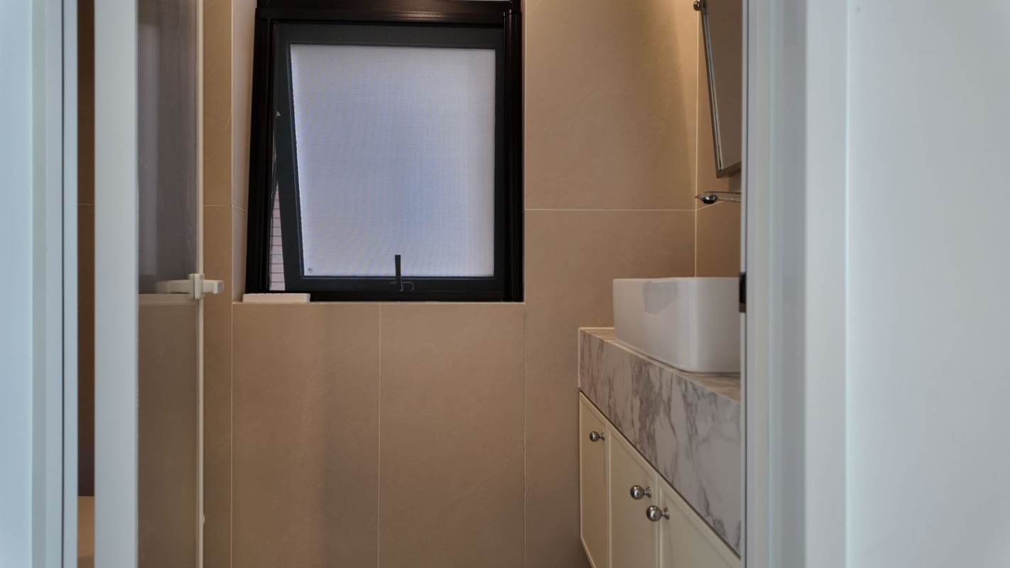 Housing image — Bathroom