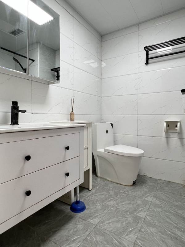 Housing image — Bathroom