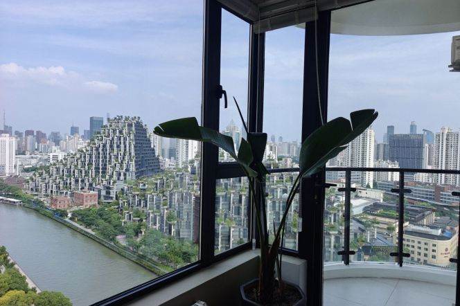 High-Floor Bright 3BR Apartment at Brilliant City with Outstanding View (L3/L4)