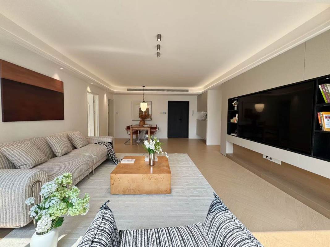 Housing image — Living Room