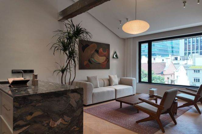 Spacious High-Ceiling 2BR Heritage Apartment near Nanjing Xi Lu with Green View (L2/L12/L13)