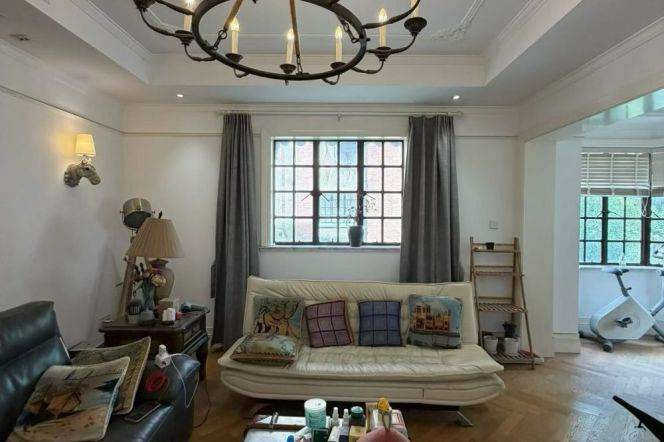 Spacious 1BR Heritage Apartment in Old Xuhui (L1/L10/L12)