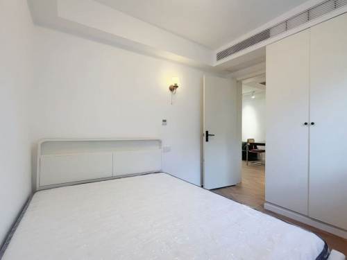 Housing image — Bedroom