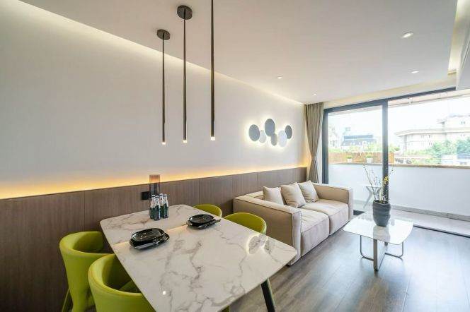Bright 1BR Apartment in Old Xuhui with Floor-to-Ceiling Windows
