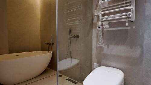 Housing image — Bathroom