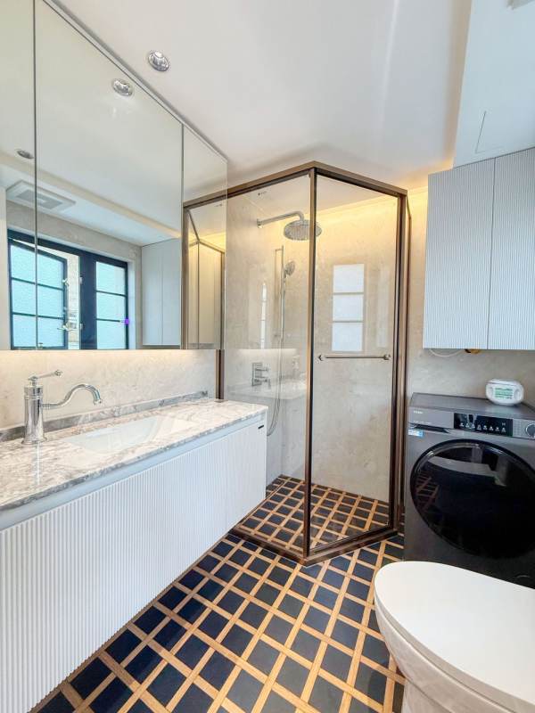 Housing image — Bathroom