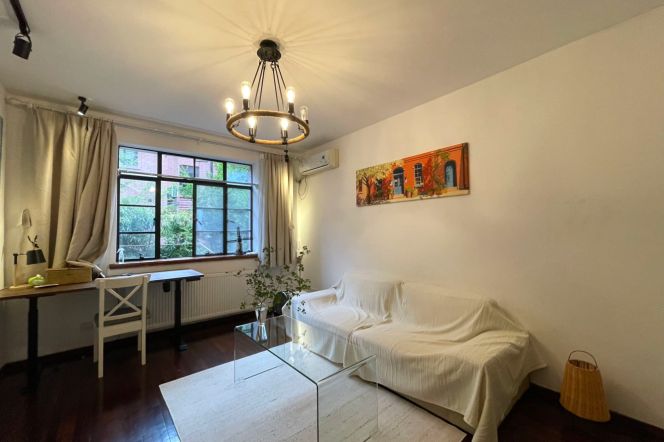 1BR Lane House near Shanghai Jiao Tong University with Green View (L10/L11)