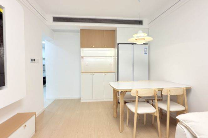 Spacious 1BR Apartment in Gubei (L2/L3/L4)