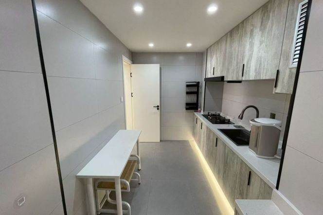 Spacious 3BR Apartment in Jing'an (L7/L13/L14)