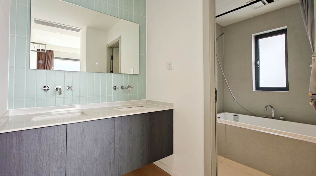 Housing image — Bathroom