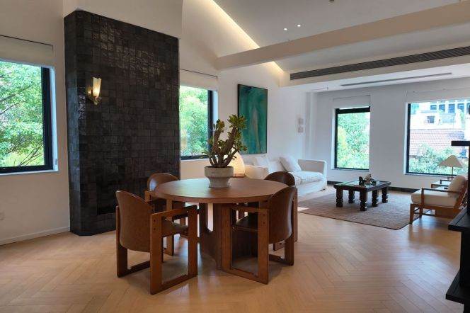Spacious Bright 2BR Heritage Apartment near Nanjing Xi Lu with Green View (L2/L12/L13)
