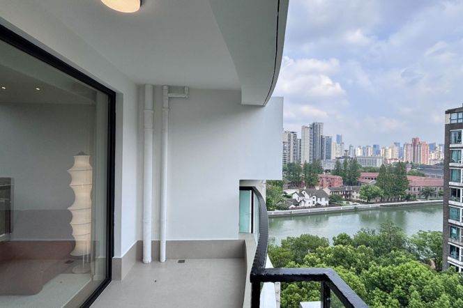 Spacious Modern Bright 2BR Apartment near Jinshajiang Rd Metro with River View (L3/L4/L13)