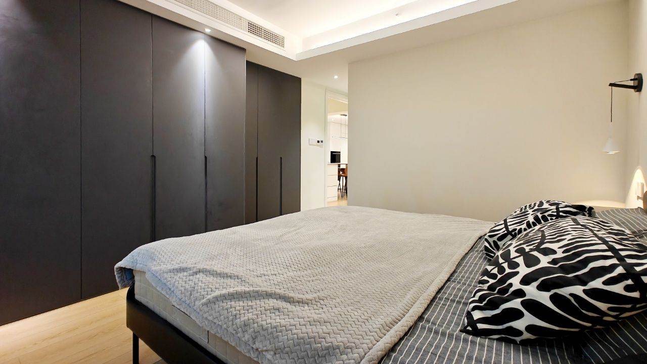 Housing image — Bedroom