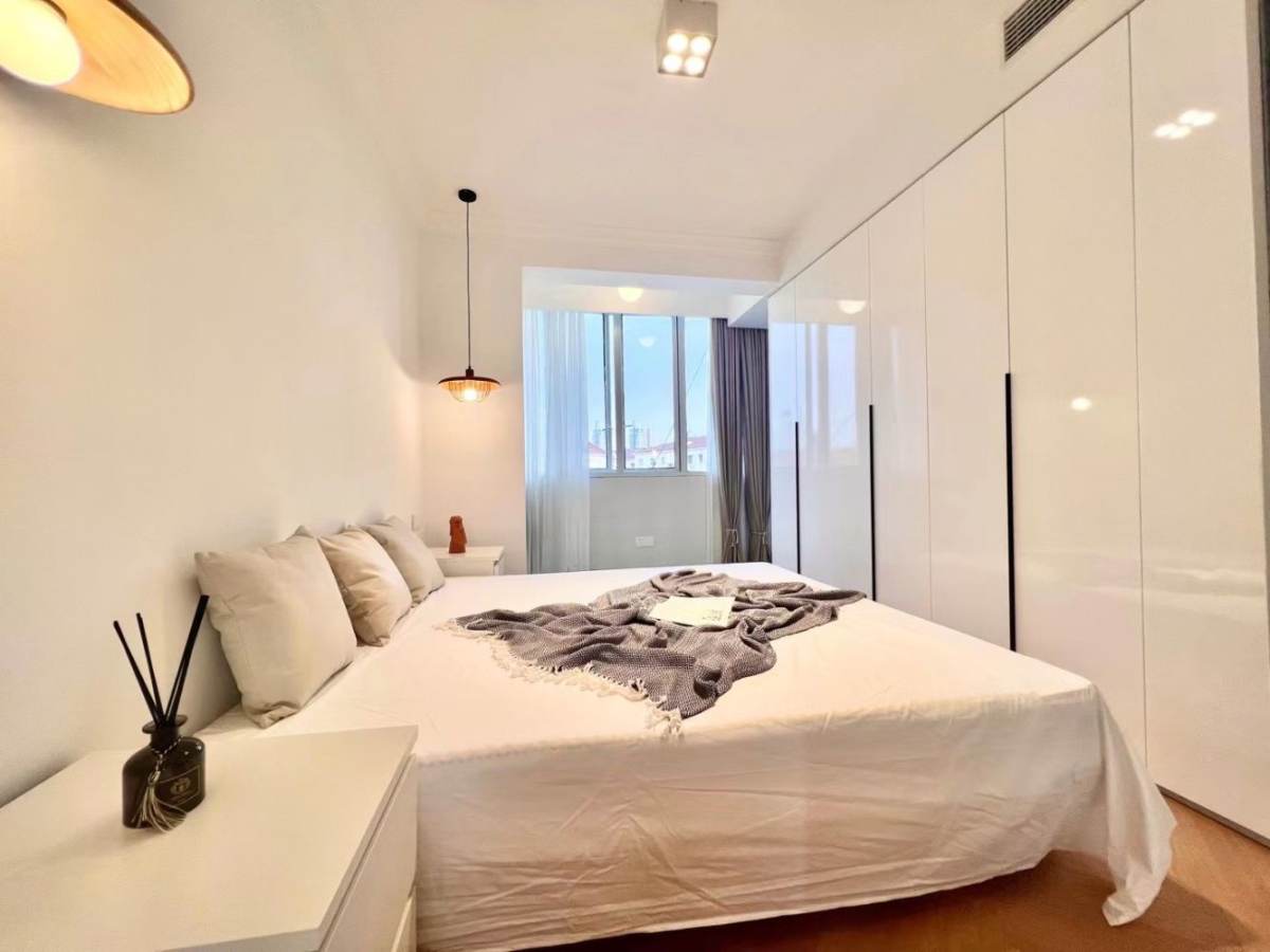 Housing image — Living Room