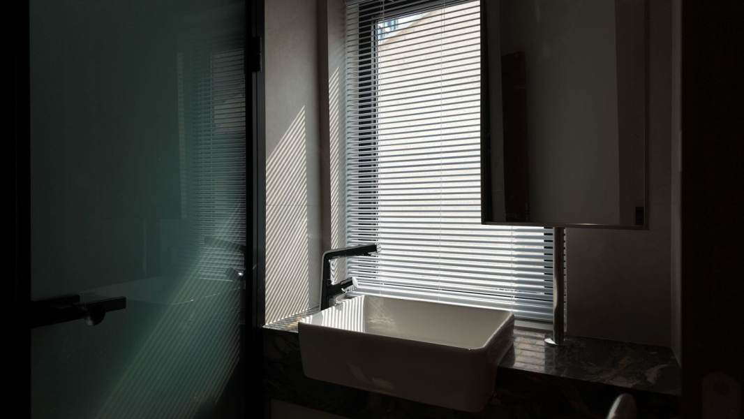 Housing image — Bathroom
