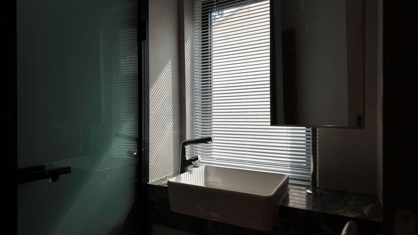 Housing image — Bathroom