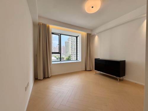 Housing image — Bedroom