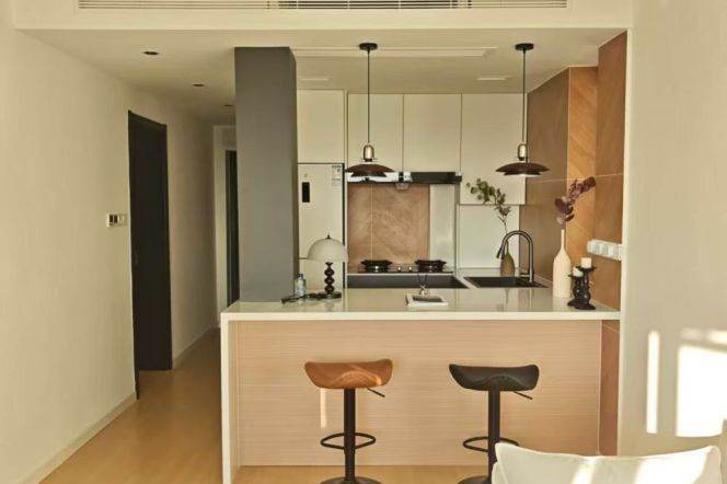 High-Floor Spacious 1BR Apartment at Wuzhong Building (L1/L7/L10)