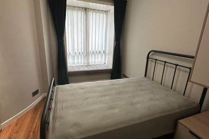2BR Apartment near West Yan'An Rd Metro