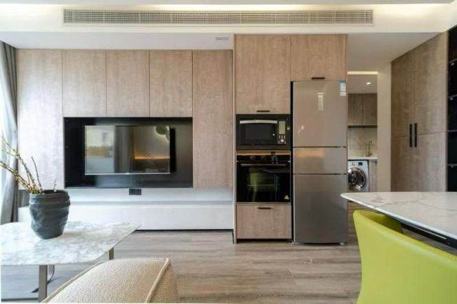 Bright 1BR Apartment in Old Xuhui with Floor-to-Ceiling Windows