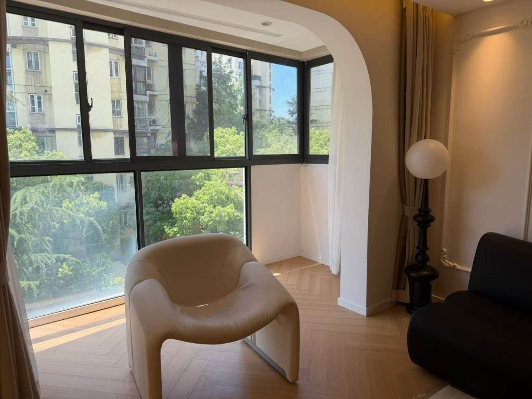 Housing image — Living Room