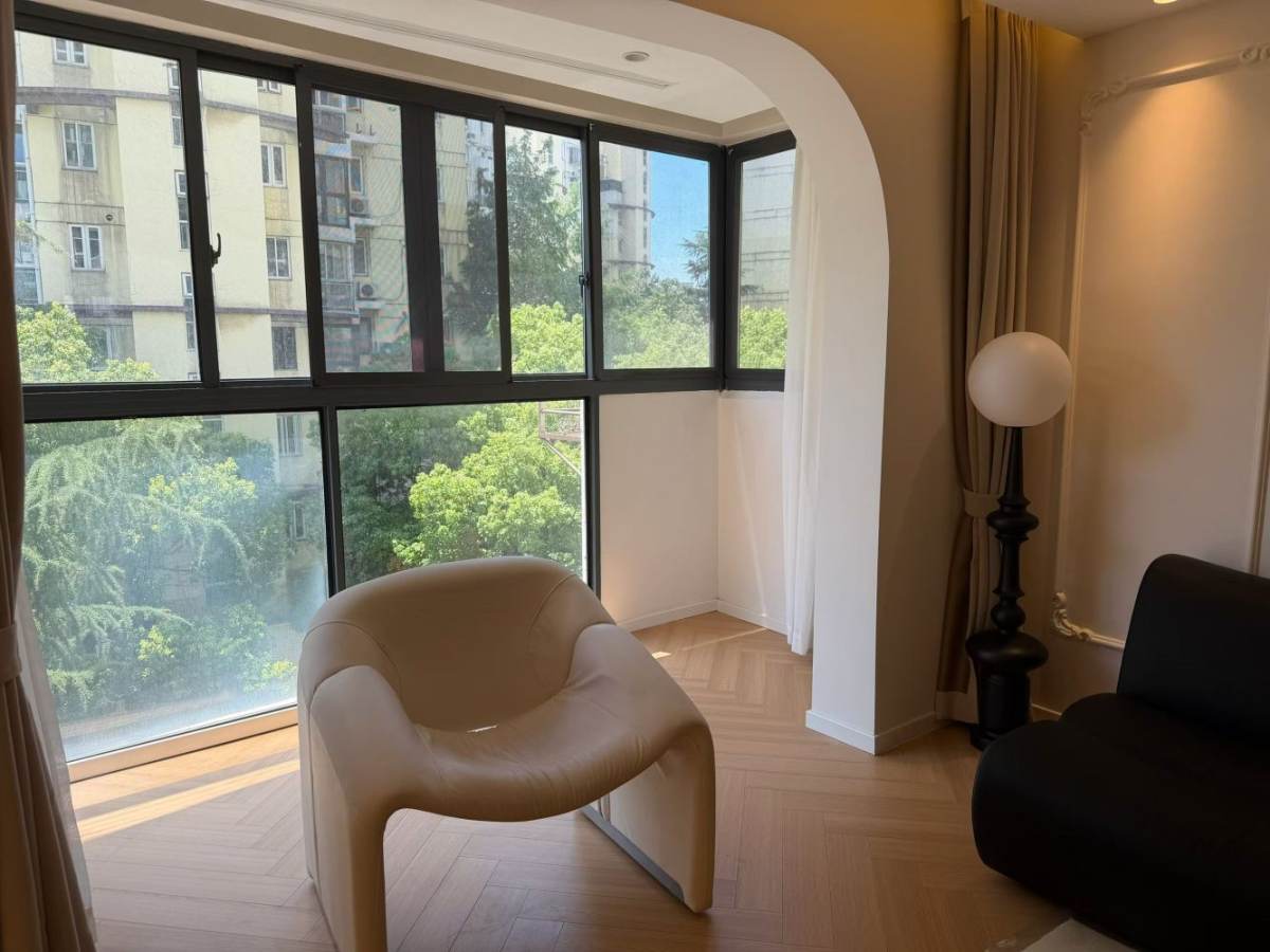 Housing image — Living Room