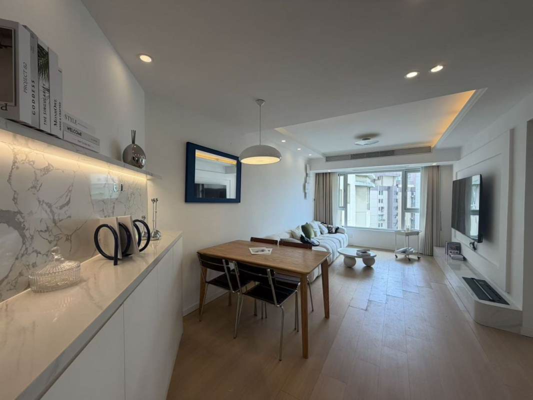 Housing image — Living Room