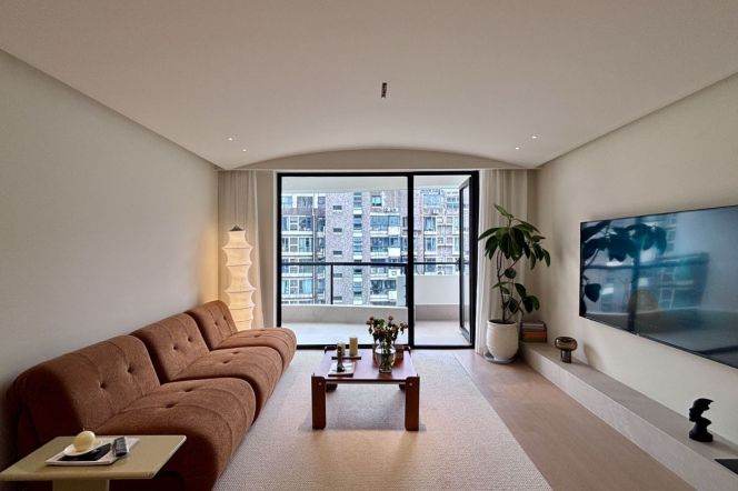 Spacious Modern Bright 2BR Apartment near Jinshajiang Rd Metro with River View (L3/L4/L13)
