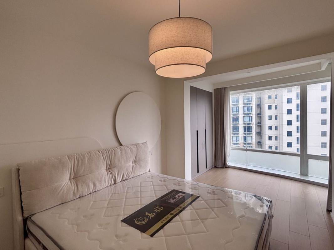 Housing image — Bedroom