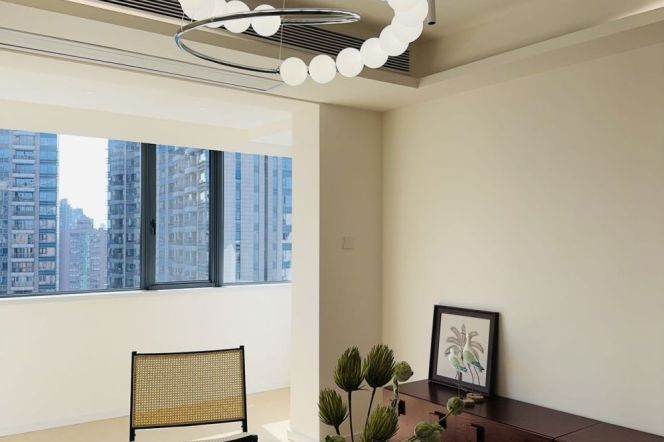 High-Floor Spacious Bright Modern 2BR Apartment near SML Center (L9)