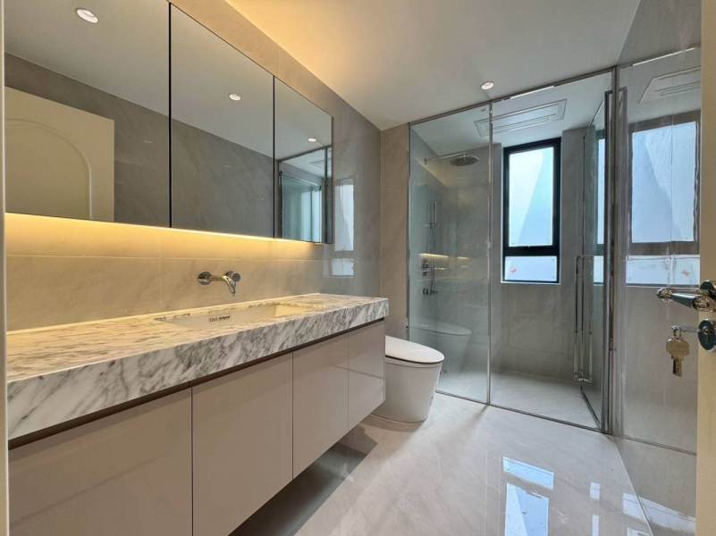 Housing image — Bathroom