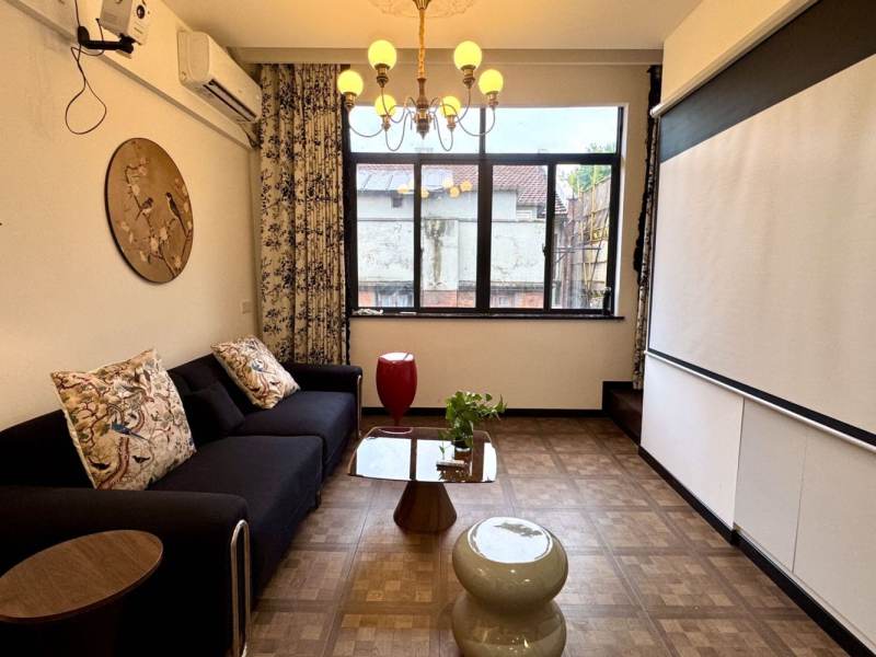 Housing image — Living Room