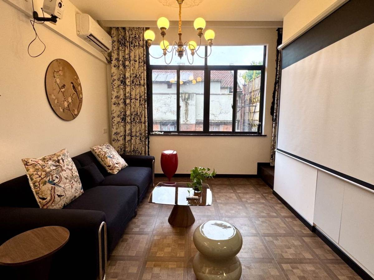 Housing image — Living Room