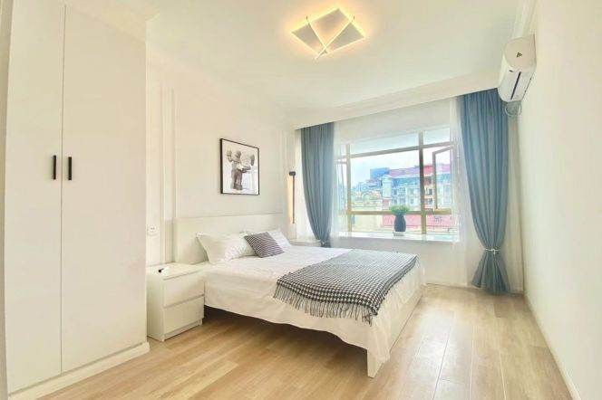Spacious Bright 2BR Apartment in Gubei