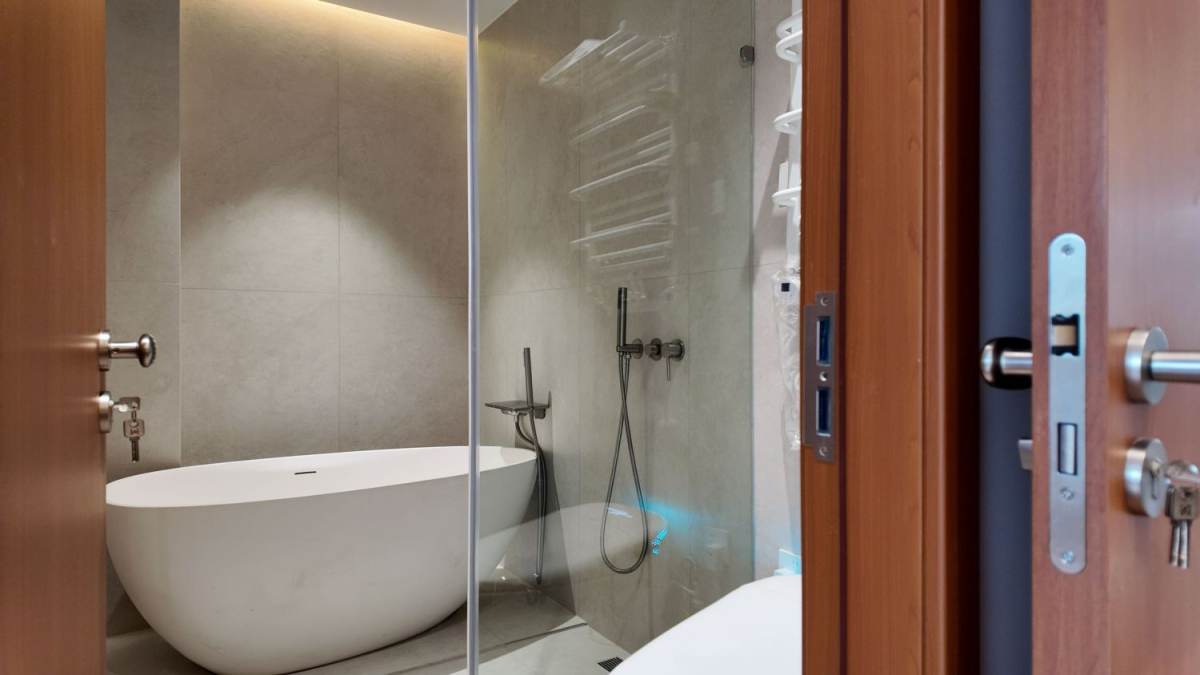 Housing image — Bathroom