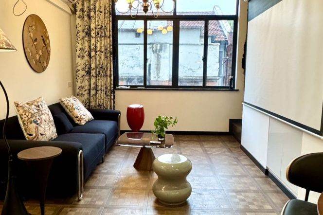Bright 2BR Apartment in Old Xuhui
