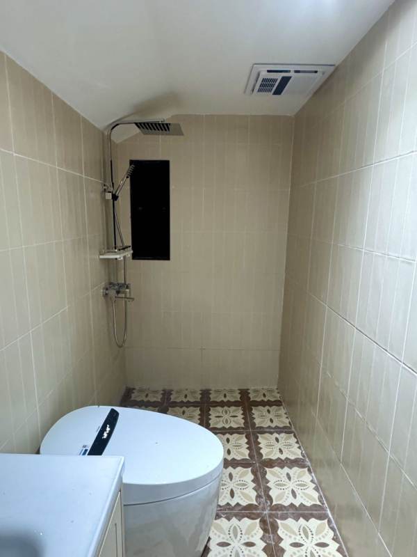 Housing image — Bathroom
