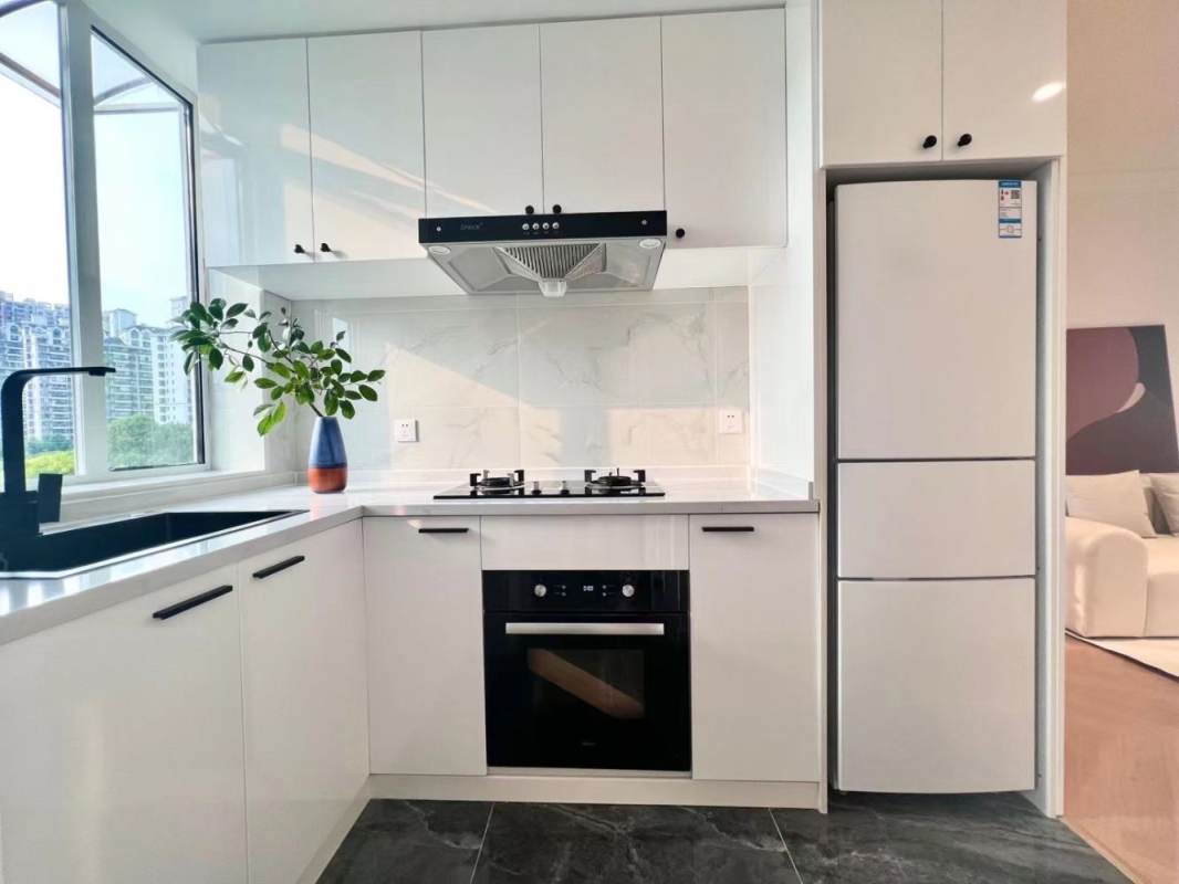 Housing image — Kitchen