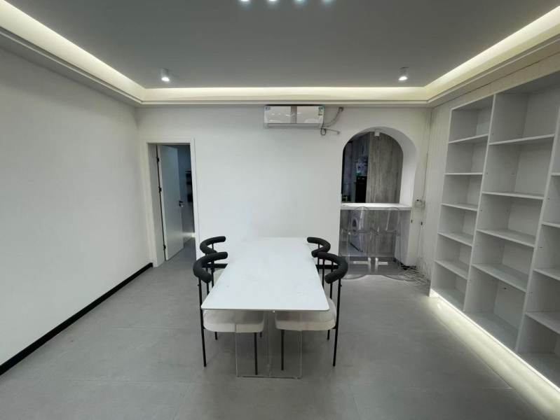 Housing image — Dining Area