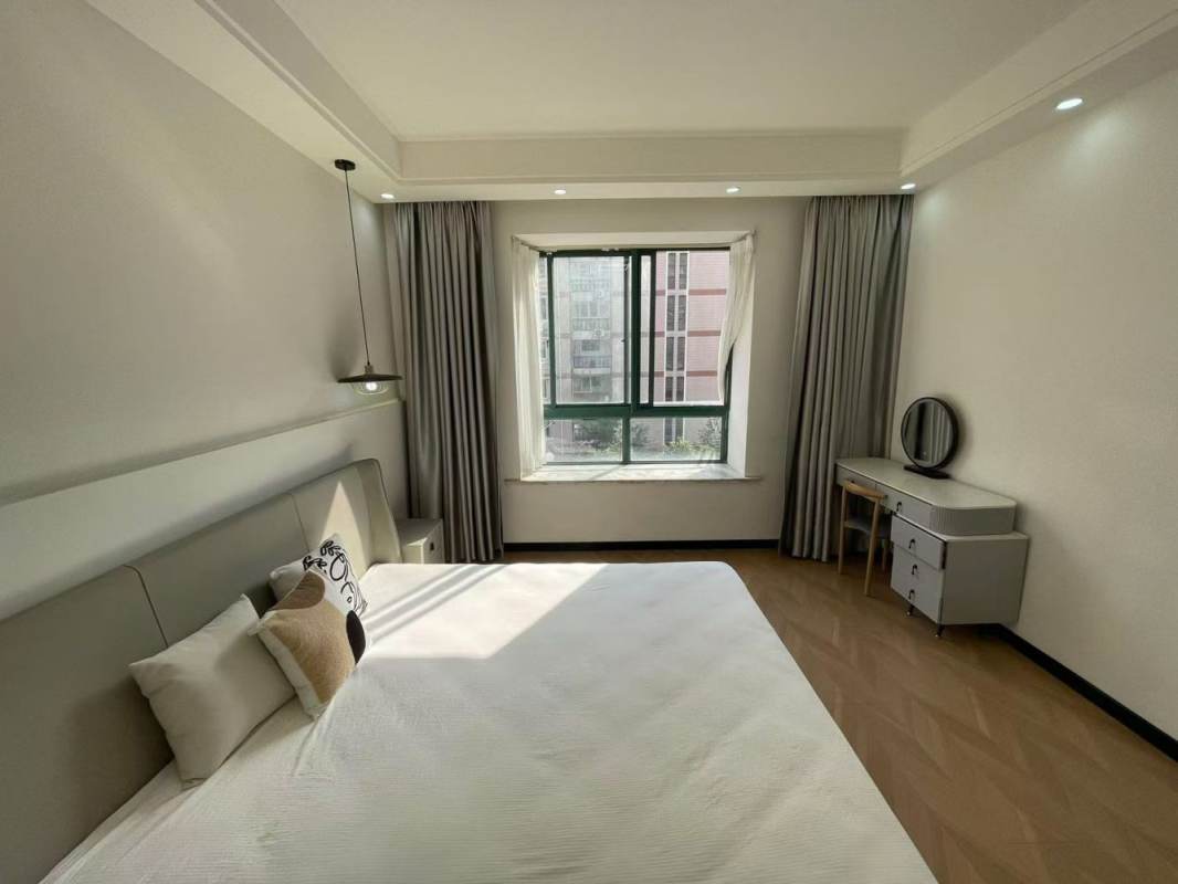 Housing image — Bedroom