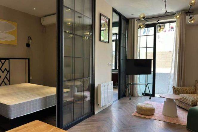 2BR Lane House in Jing'an