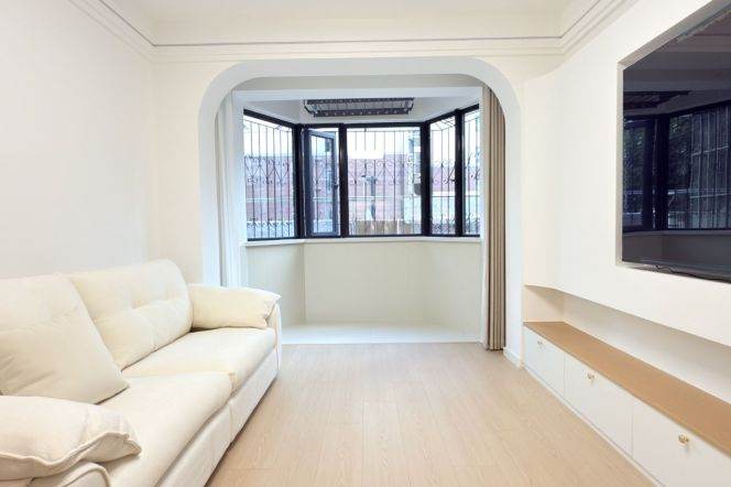 Spacious 1BR Apartment in Gubei (L2/L3/L4)